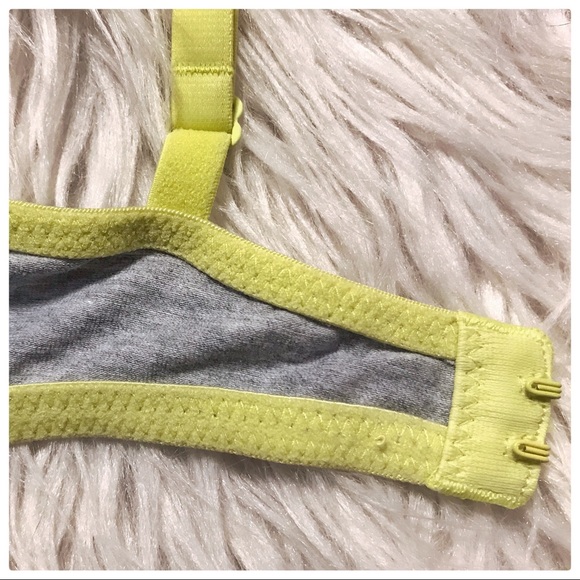 3/$30 Victoria’s Secret Lace Trim Plunge Push Up - Picture 8 of 8